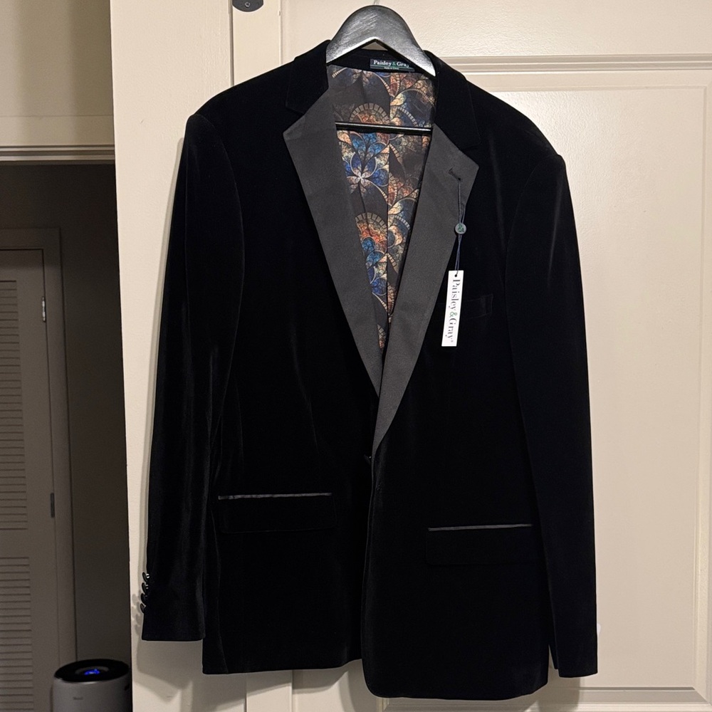 Paisley & Gray Men's Black Velvet Blazer